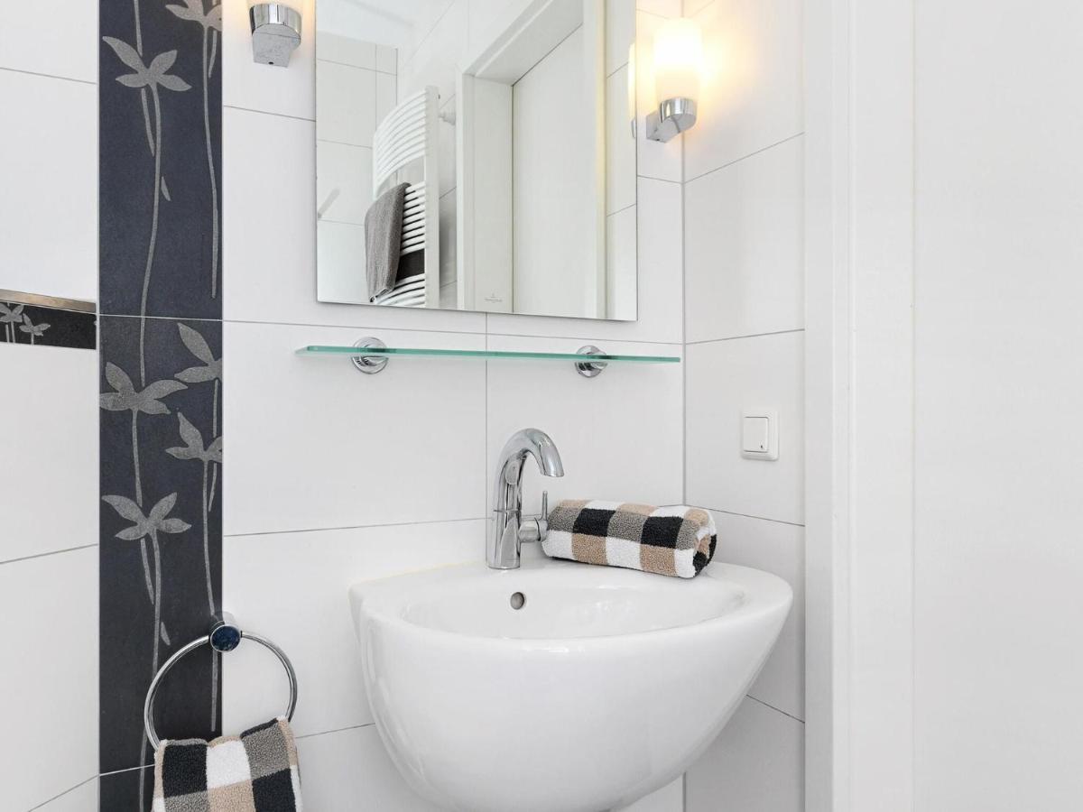 Charming Apartment On Ruegen Island With Balcony Sellin  Екстериор снимка